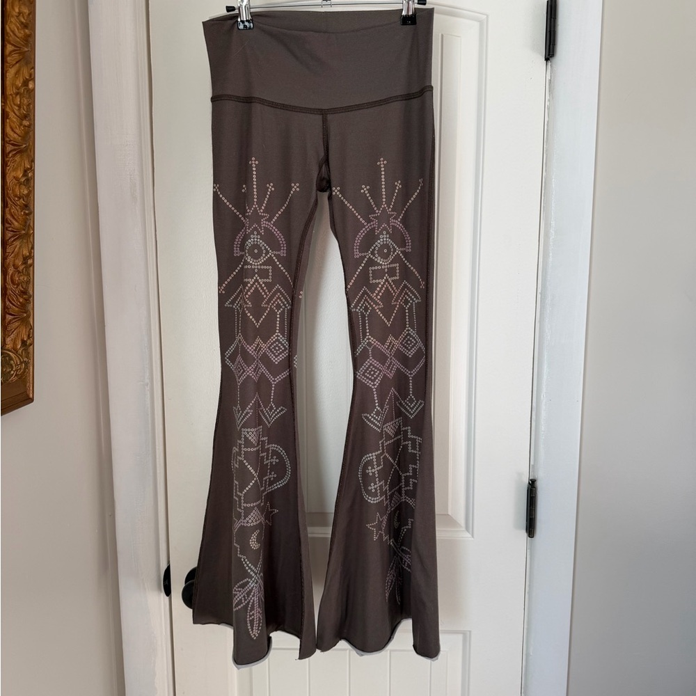 Teeki Super Flare Leggings